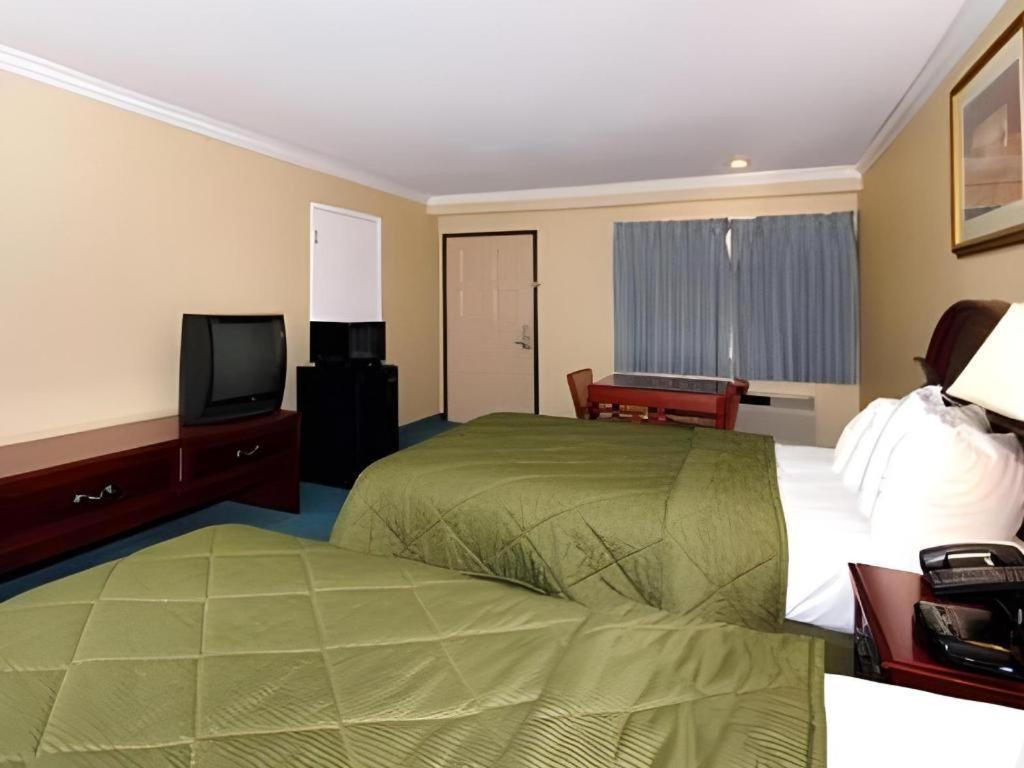 Quality Inn Near City Of Hope Duarte Екстериор снимка