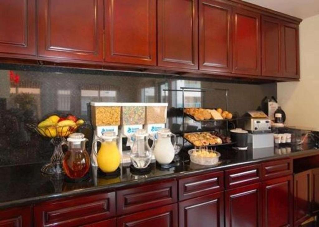 Quality Inn Near City Of Hope Duarte Екстериор снимка